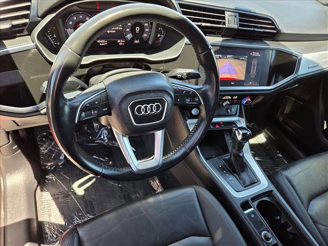 Used 2020 Audi Q3 2.0T Premium w/ Convenience Package AWD/4WD image 10