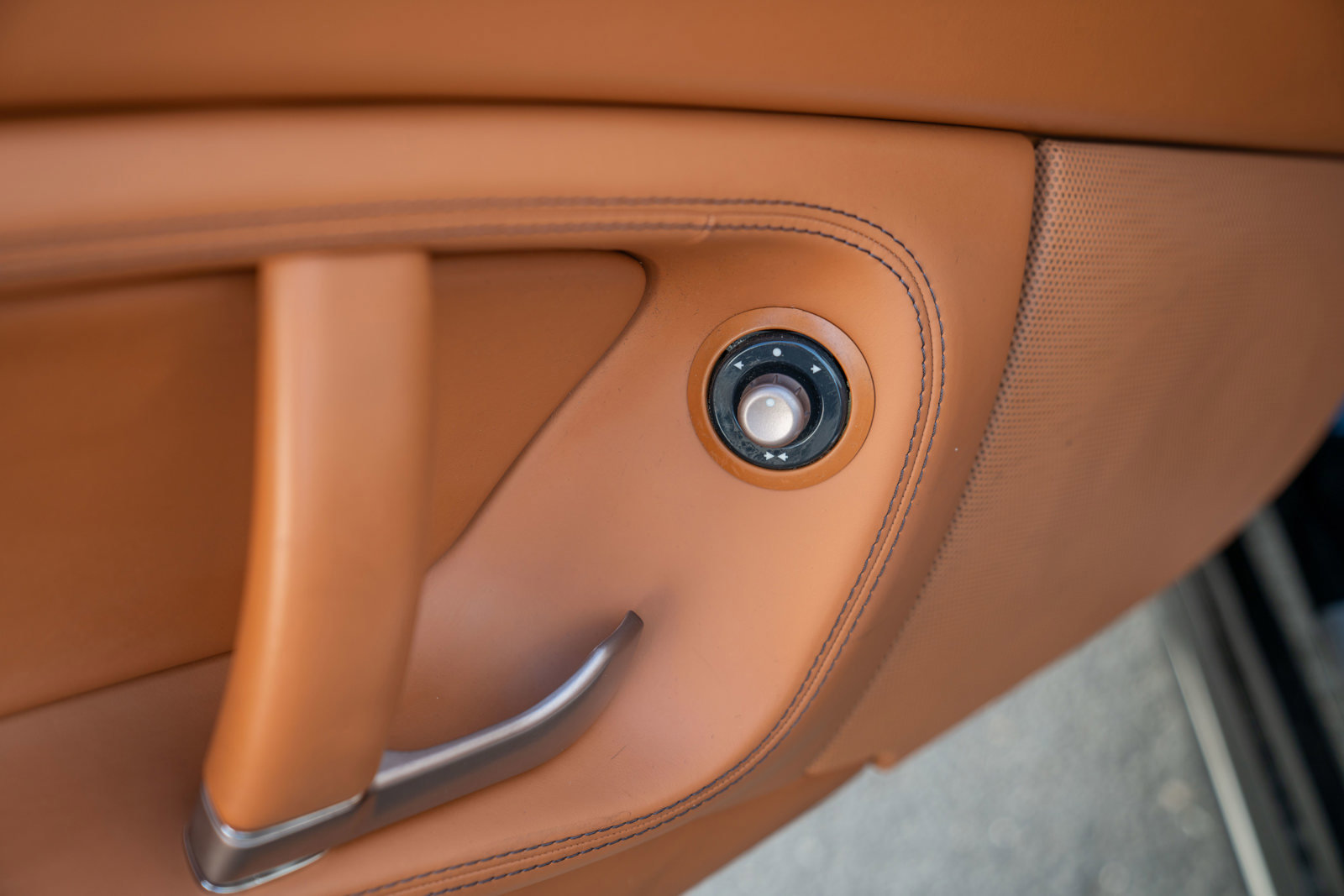 Used 2013 Ferrari California image 14