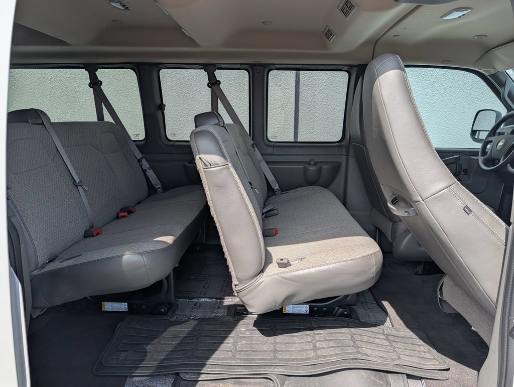 Used 2025 Chevrolet Express 3500 LT w/ LT Preferred Equipment Group RWD image 15