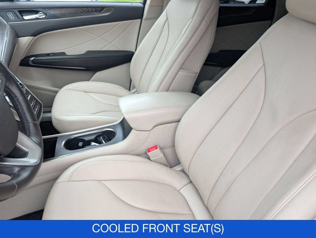 Used 2018 Lincoln MKC Reserve w/ Lincoln MKC Climate Package AWD/4WD image 14