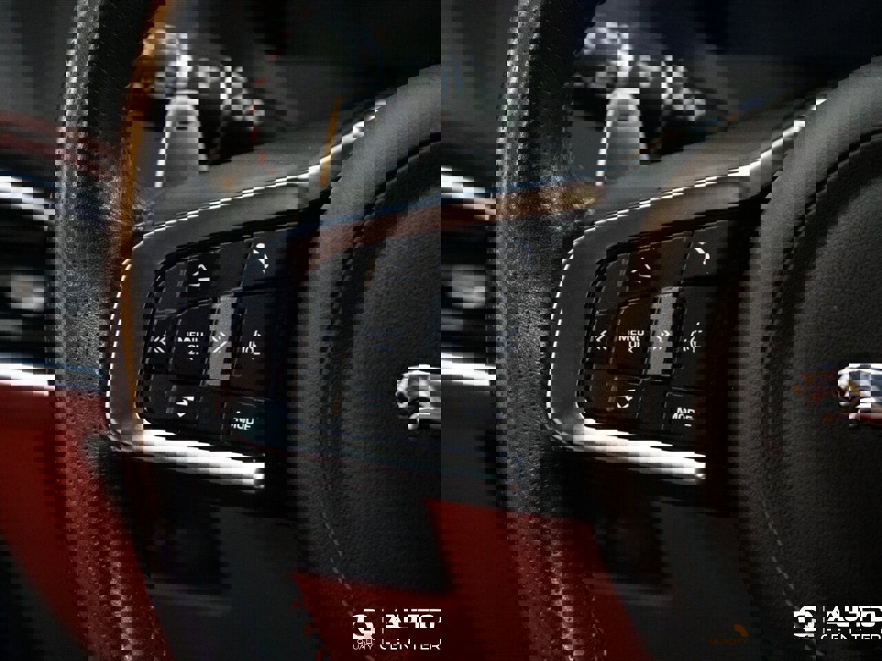 Used 2020 Jaguar F-PACE SVR image 22