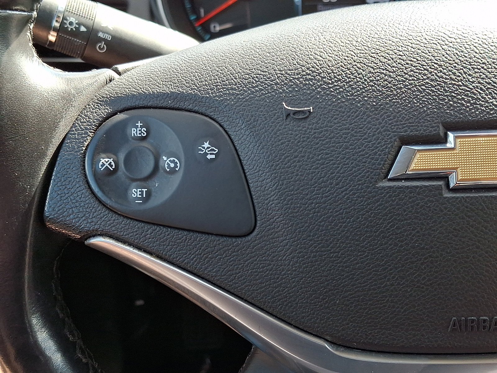 Used 2017 Chevrolet Impala LT FWD image 19