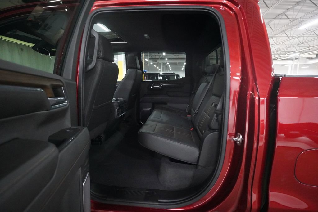 Certified 2023 Chevrolet Silverado 1500 High Country w/ Technology Package AWD/4WD image 9