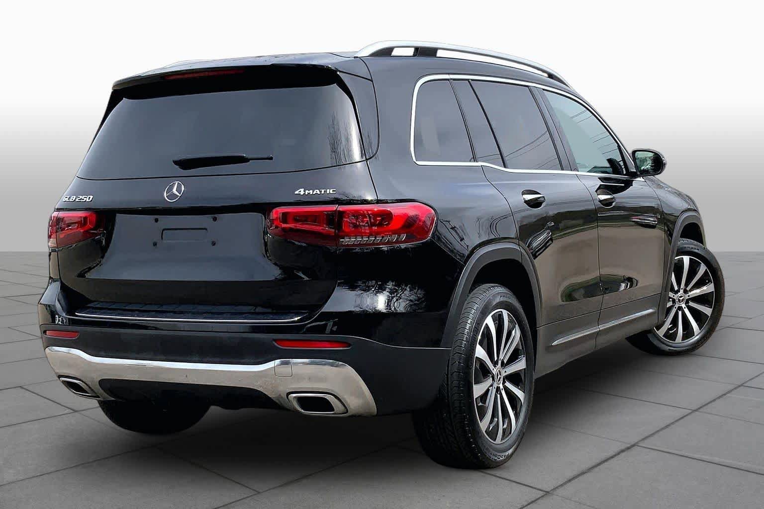 Used 2022 Mercedes-Benz GLB 250 4MATIC image 13
