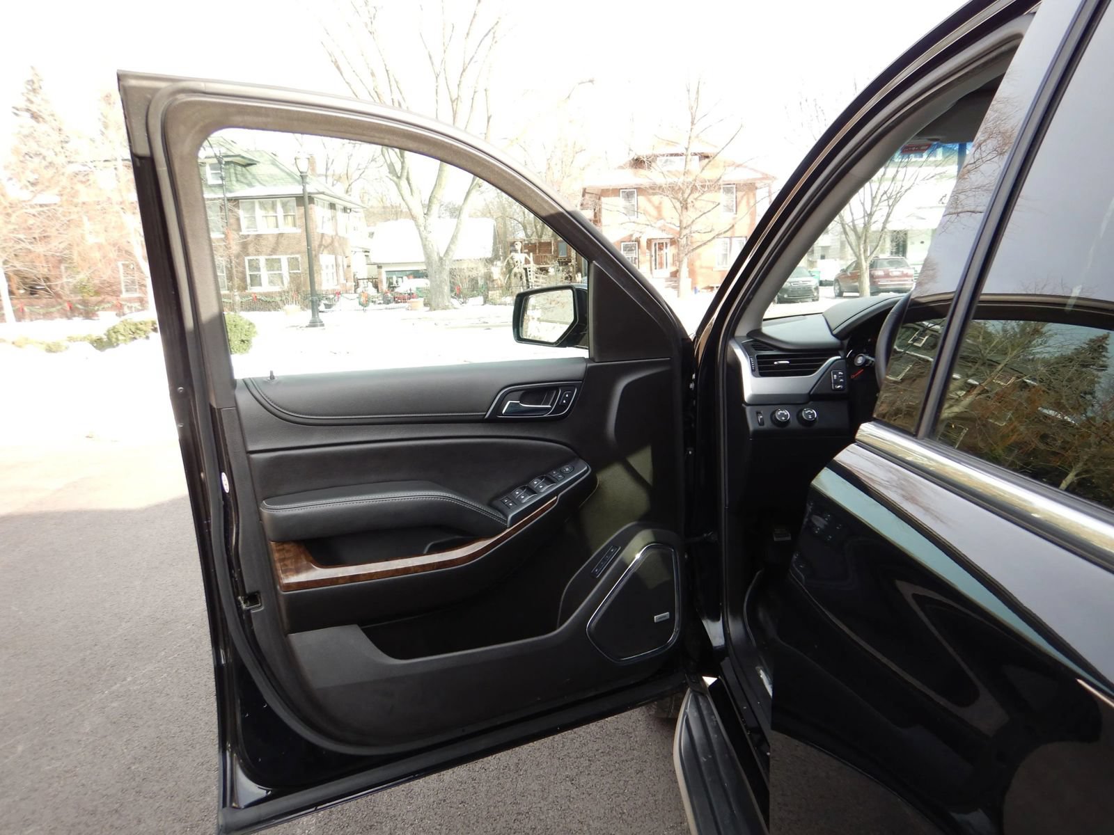 Used 2020 Chevrolet Tahoe LT AWD/4WD image 10
