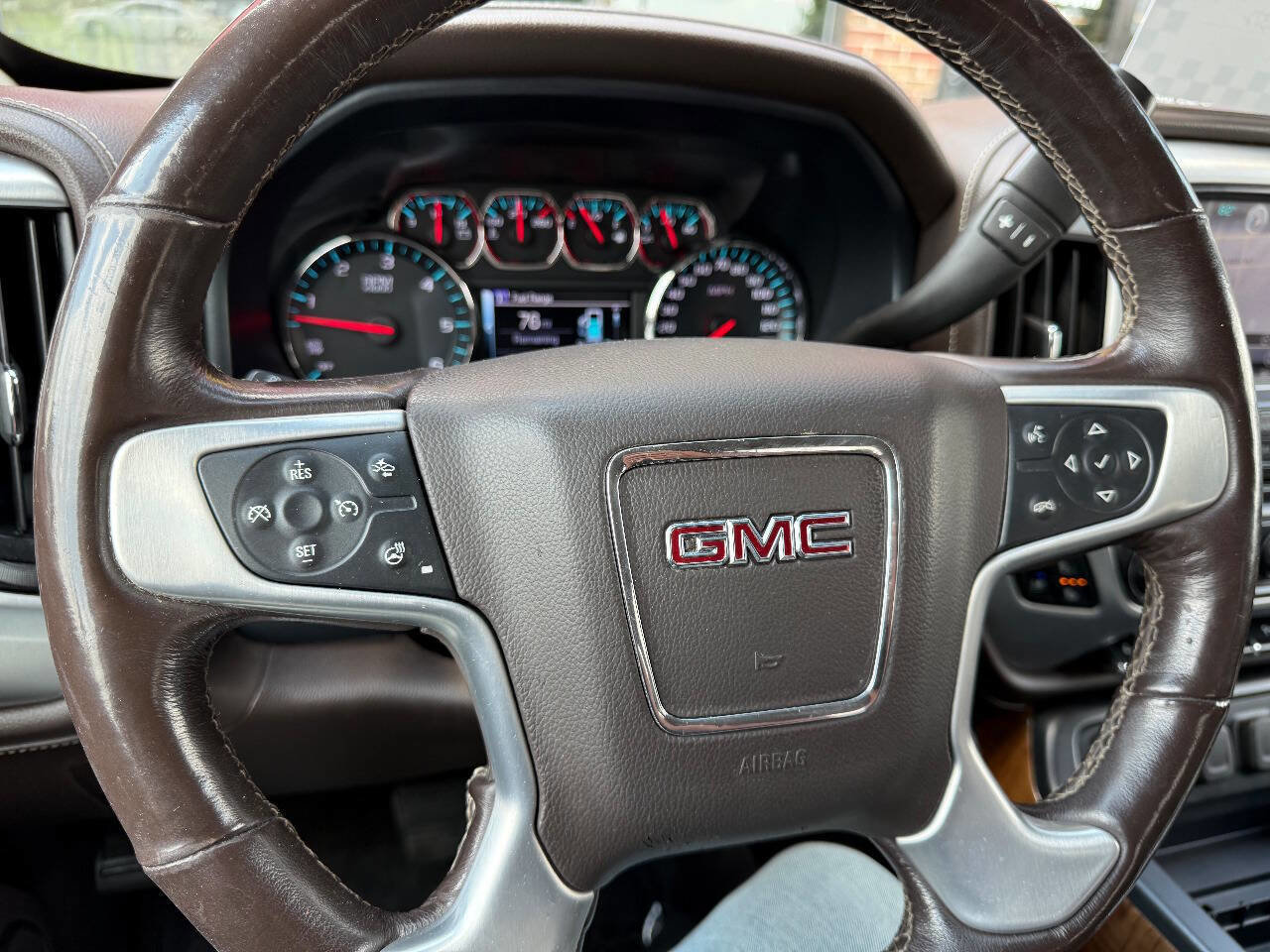 Used 2018 GMC Sierra 1500 SLT image 15