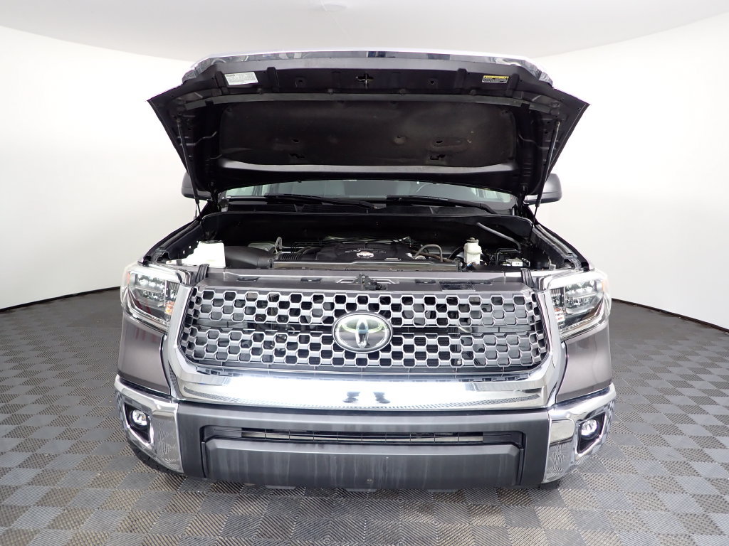 Used 2018 Toyota Tundra SR5 w/ TRD Off Road Package AWD/4WD image 40