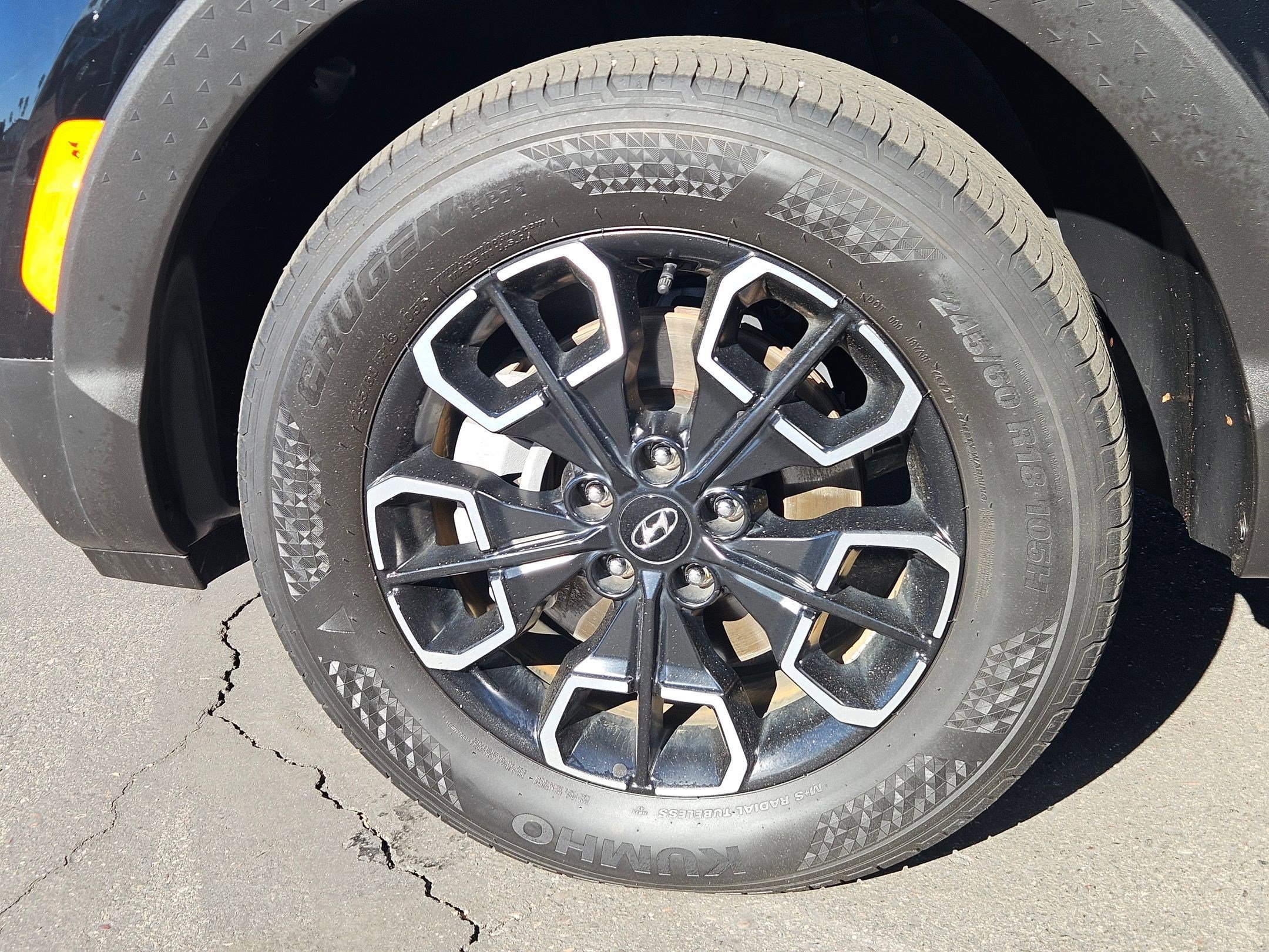 Used 2022 Hyundai Santa Cruz SEL Premium image 10