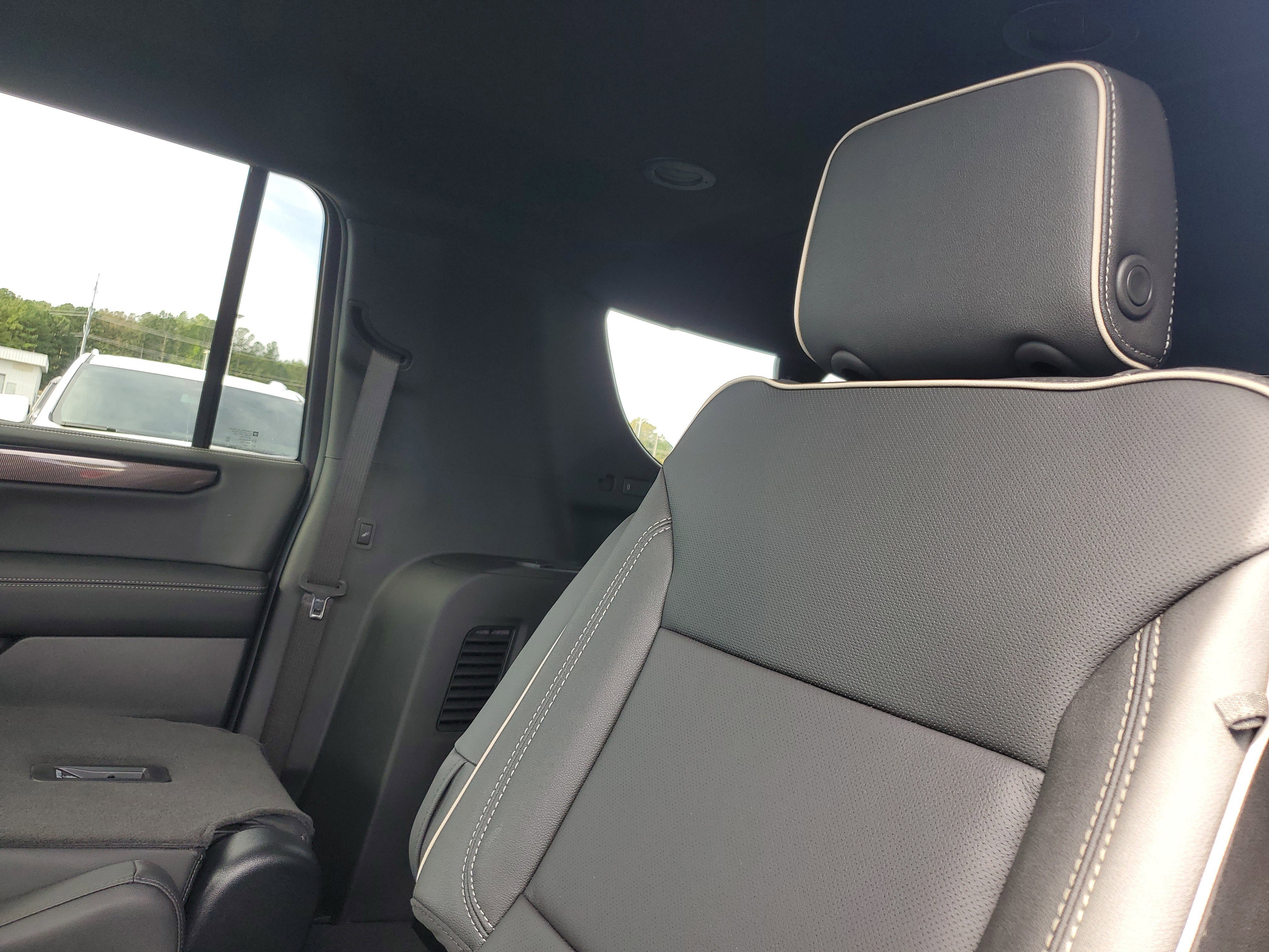 New 2026 GMC Yukon XL Elevation image 10