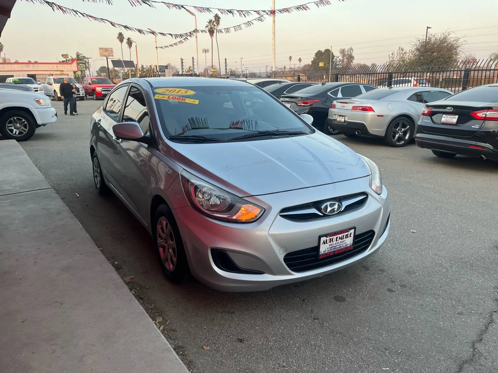 Used 2013 Hyundai Accent GLS FWD image 3