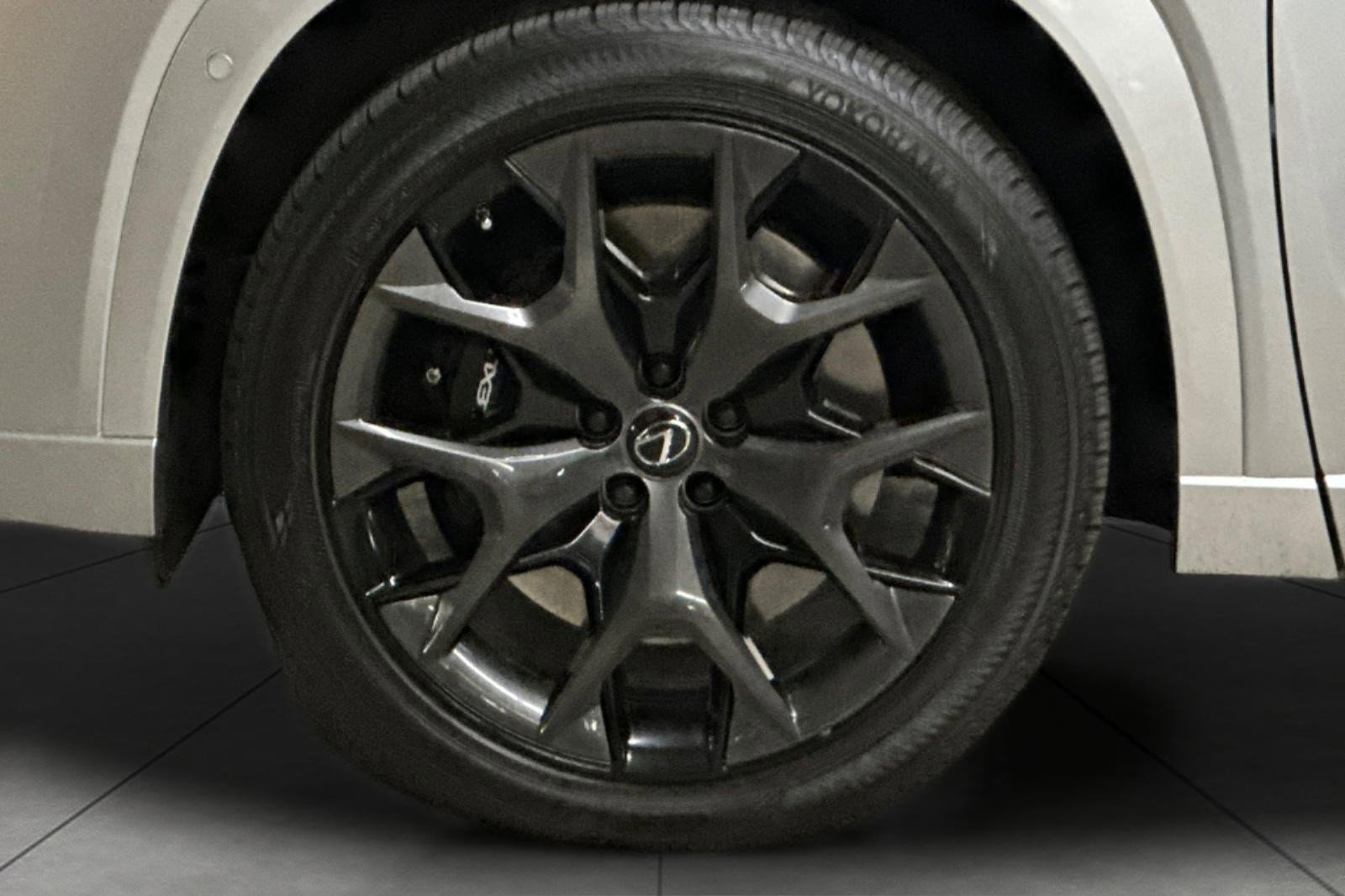 Used 2024 Lexus TX 500h AWD image 27