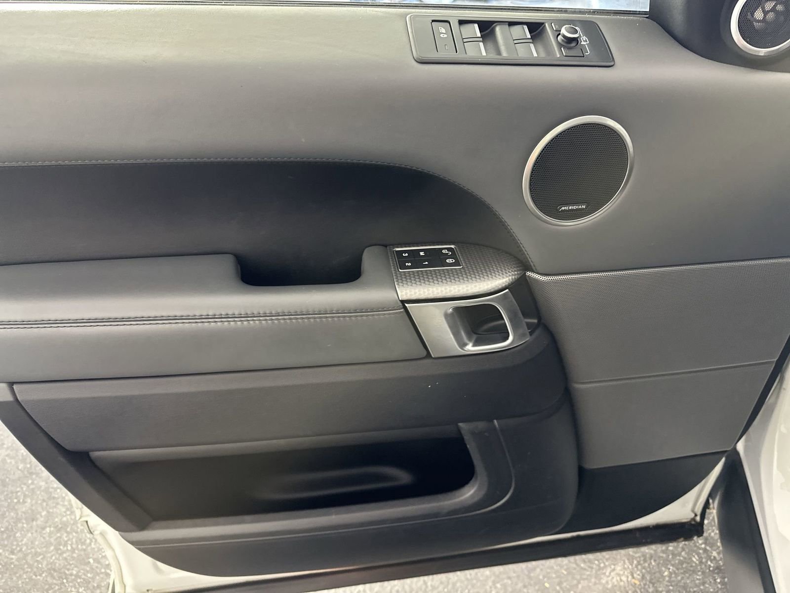 Used 2017 Land Rover Range Rover Sport Autobiography image 33