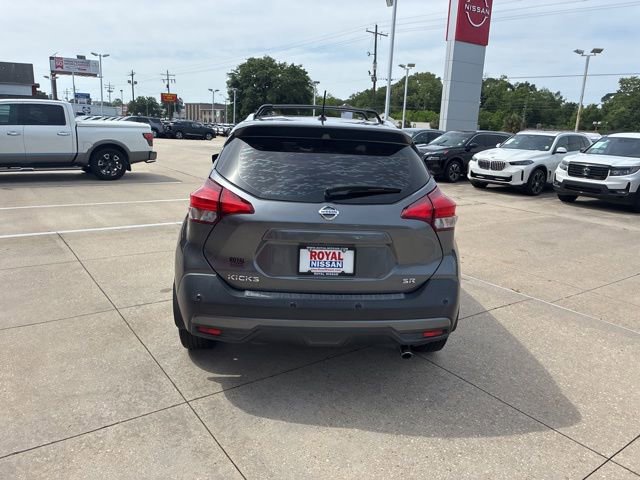 Used 2020 Nissan Kicks SR w/ Exterior Package FWD image 6