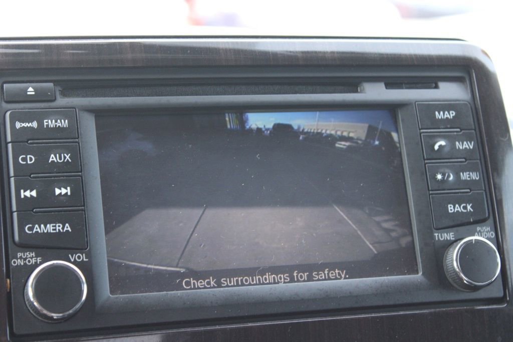 Used 2013 Nissan Titan SL w/ Moonroof Pkg image 37