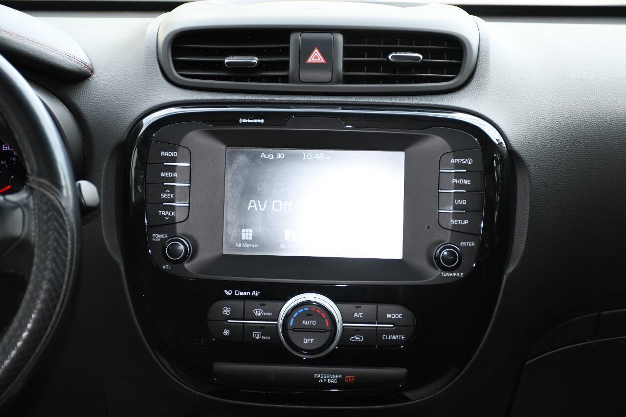 Used 2018 Kia Soul ! FWD image 26