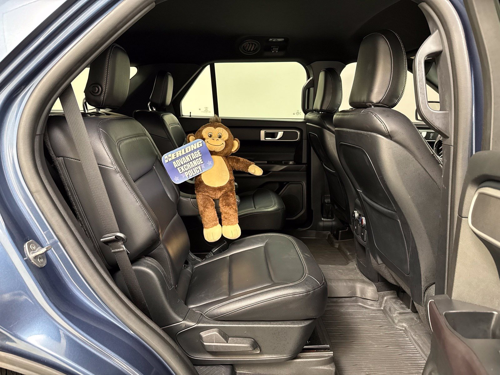 Used 2020 Ford Explorer XLT w/ Equipment Group 202A AWD/4WD image 26
