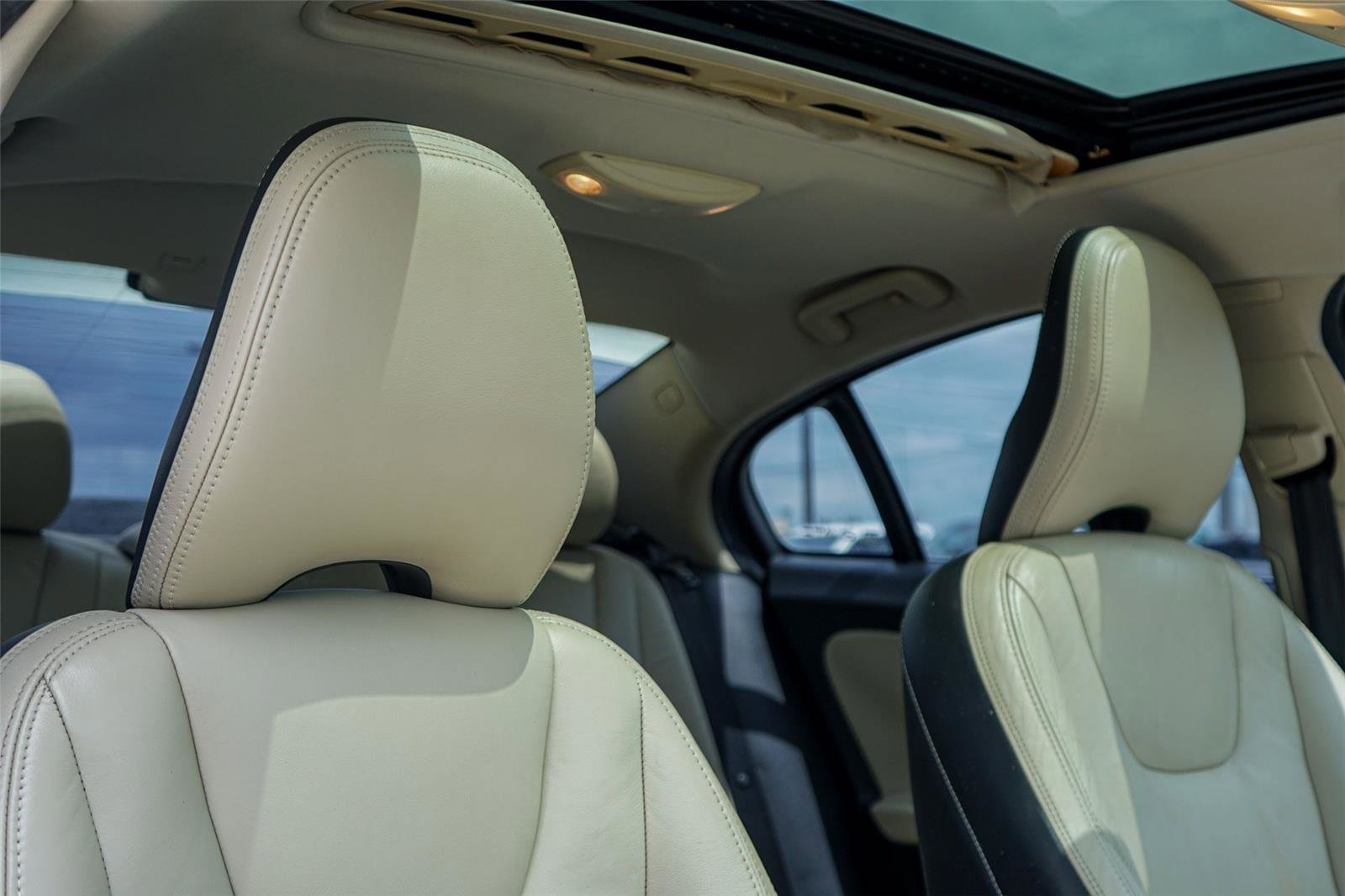 Used 2013 Volvo S60 T5 image 32