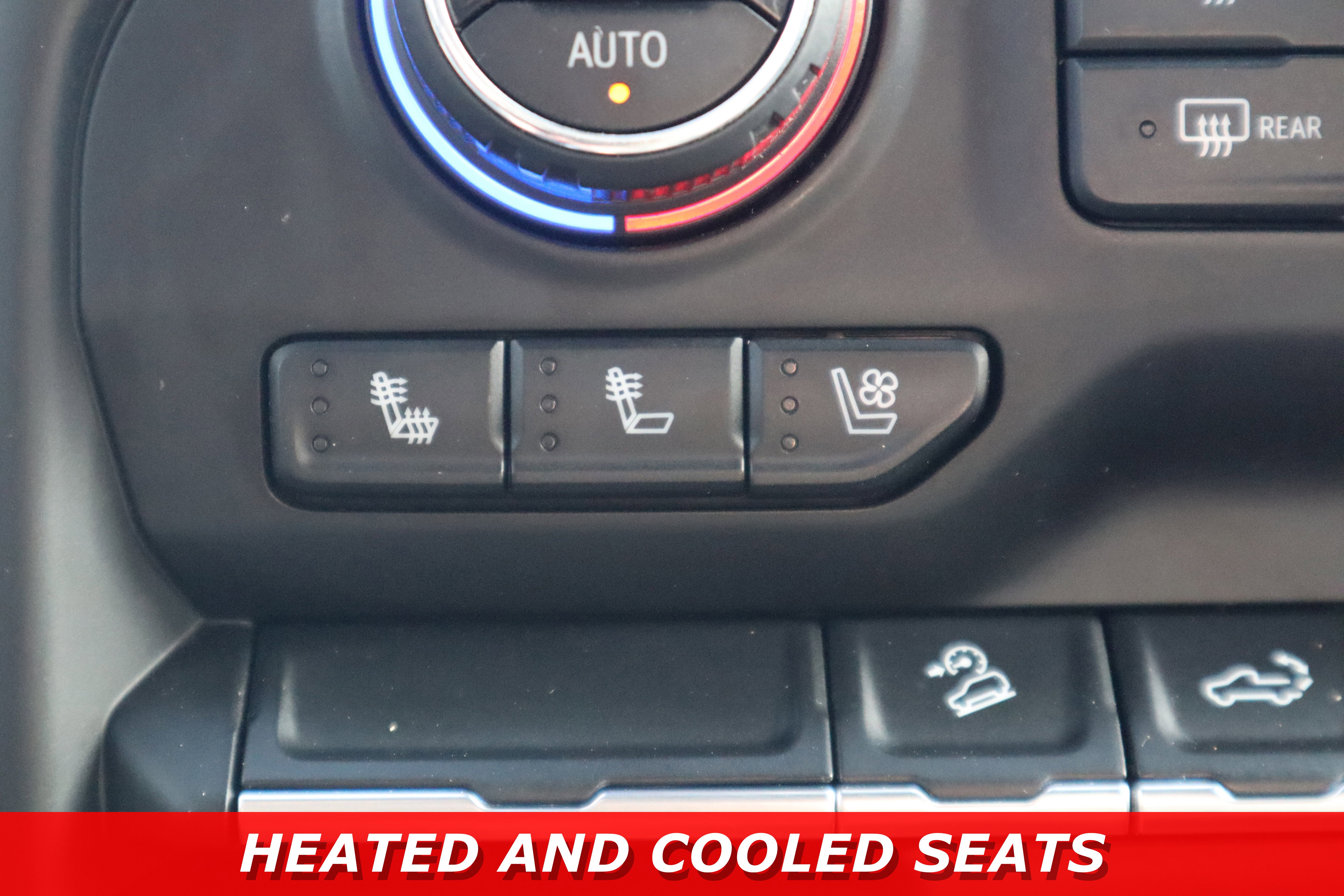 Used 2021 Chevrolet Silverado 2500 LTZ w/ LTZ Convenience Package image 25