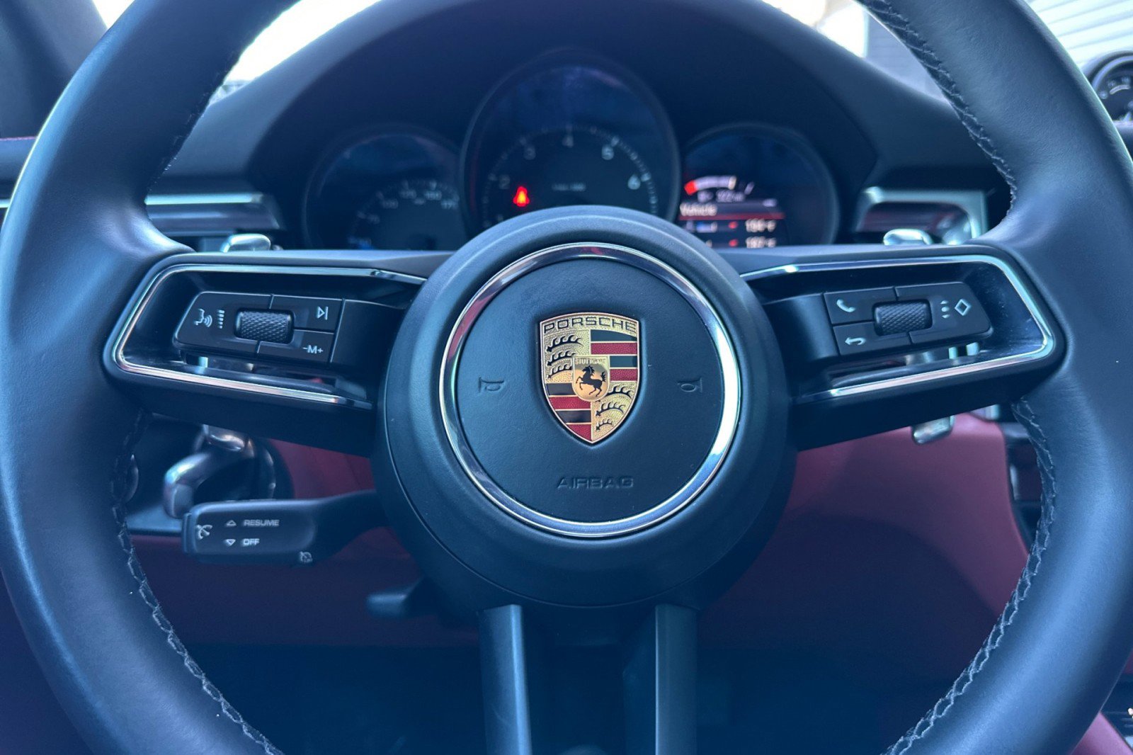 Certified 2022 Porsche Macan image 24