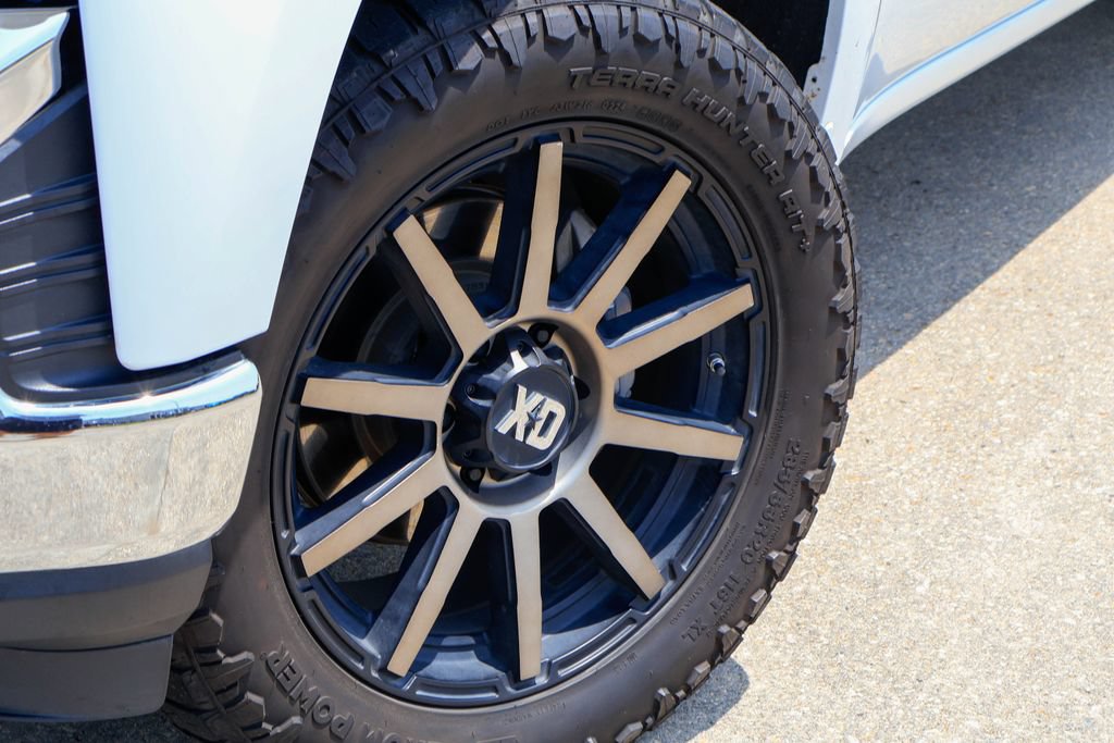 Used 2020 Chevrolet Silverado 1500 LT w/ All-Star Edition AWD/4WD image 29