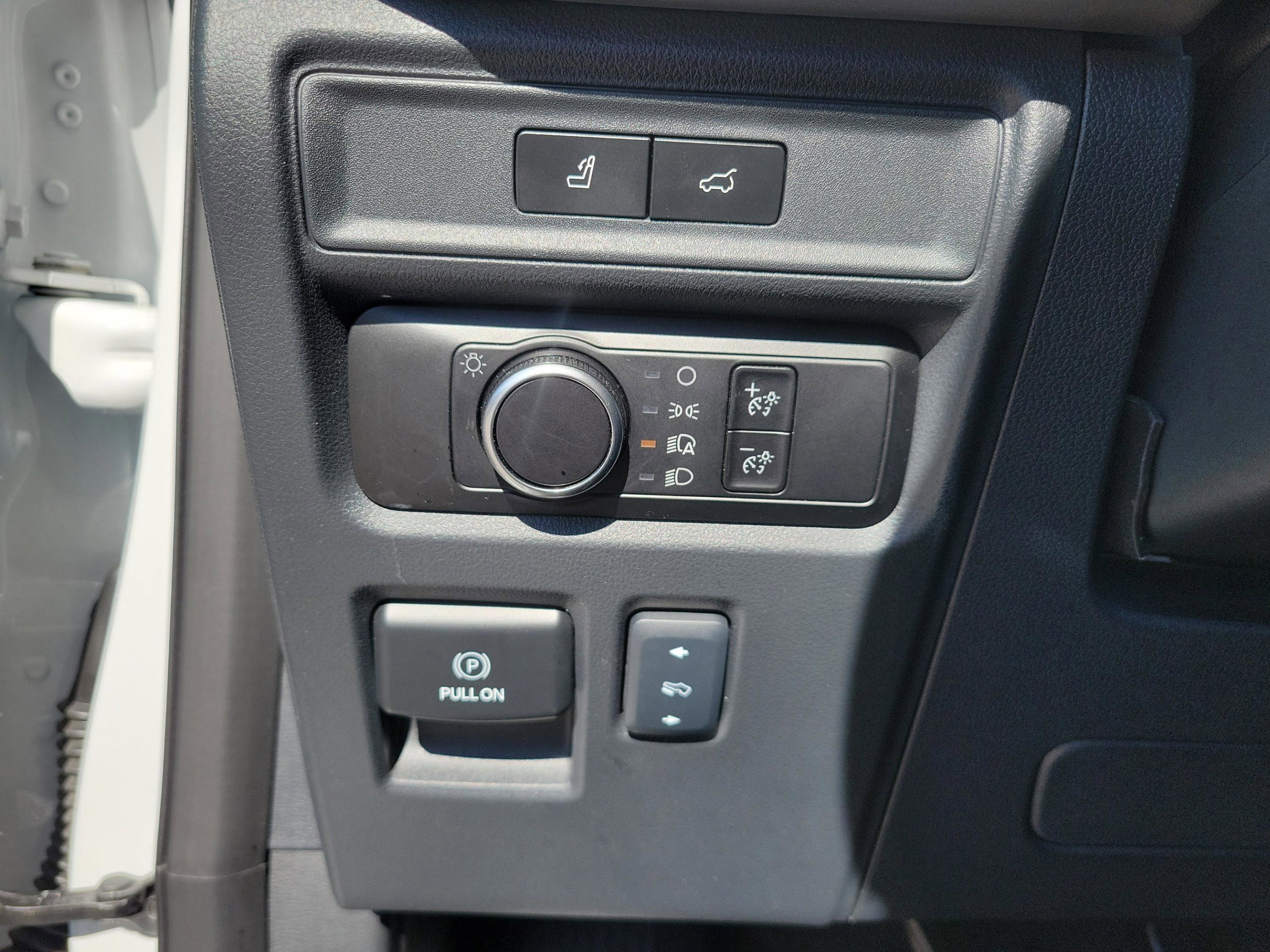 Used 2024 Ford Expedition Max XLT image 28