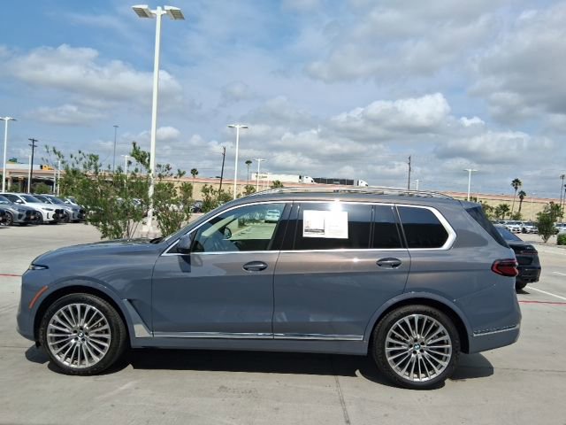 Used 2024 BMW X7 xDrive40i AWD/4WD image 3