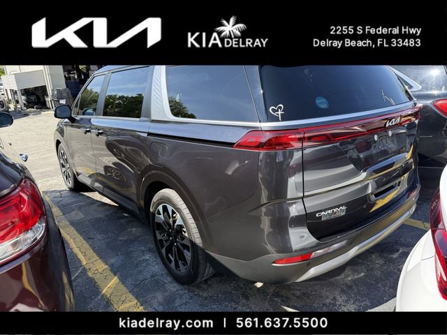 Used 2024 Kia Carnival EX FWD image 3