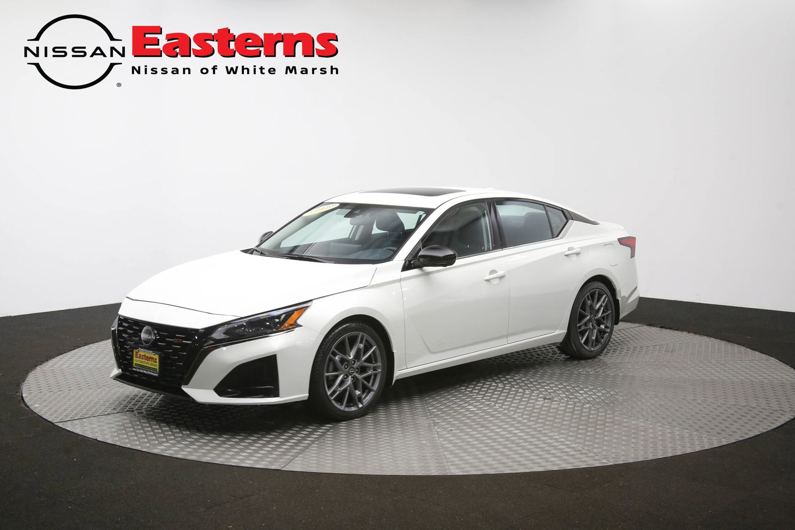 Used 2024 Nissan Altima 2.0 SR FWD image 54