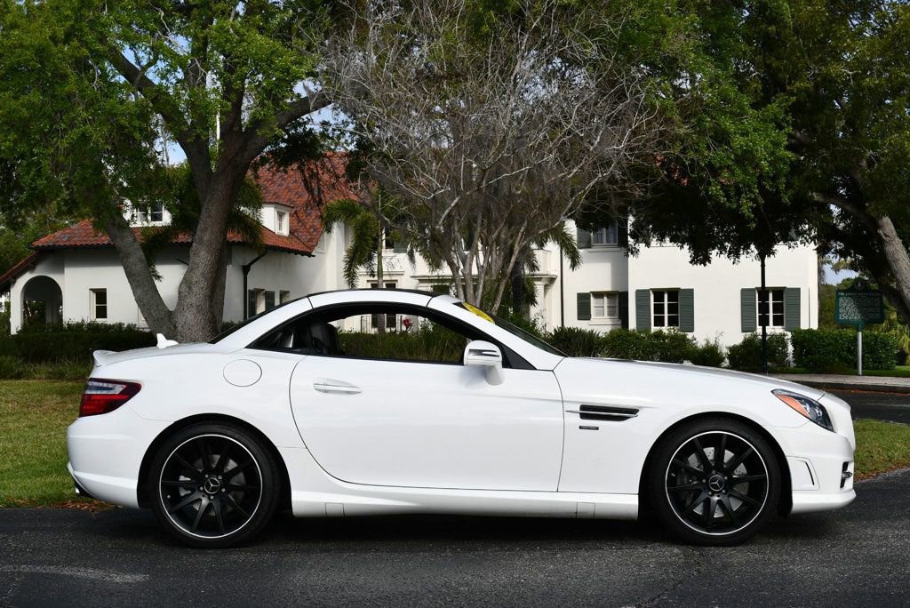 Used 2015 Mercedes-Benz SLK 350 image 49