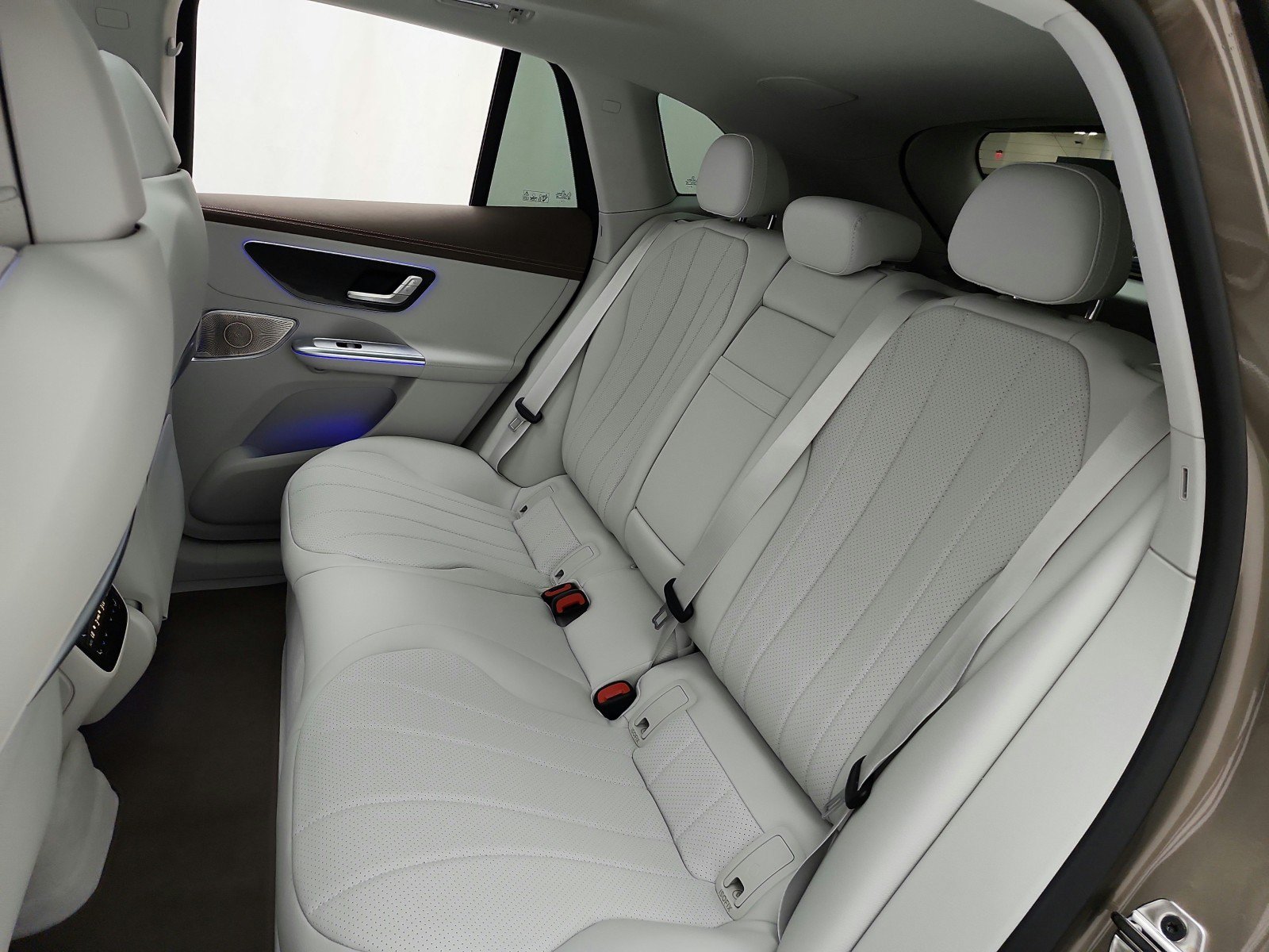 New 2027 Mercedes-Benz EQE 320+ SUV image 11