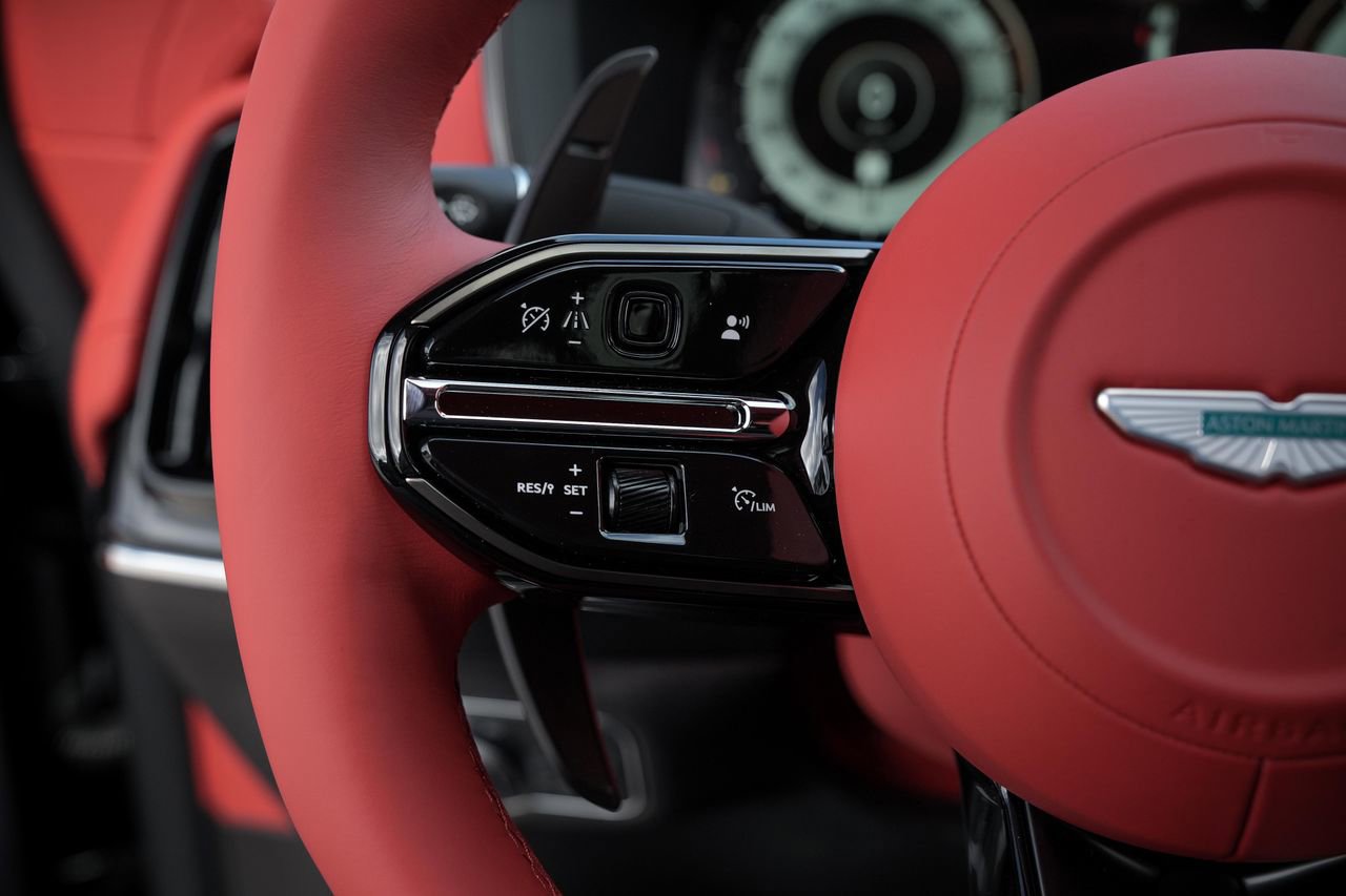New 2026 Aston Martin DBX 707 image 18