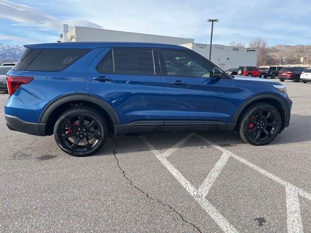 Used 2022 Ford Explorer ST w/ Equipment Group 401A image 2