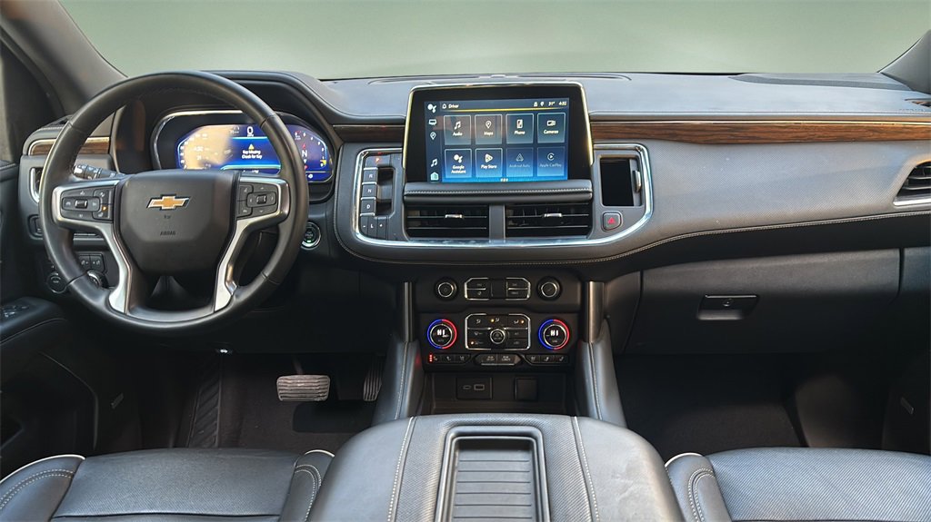 Used 2023 Chevrolet Suburban Premier image 12