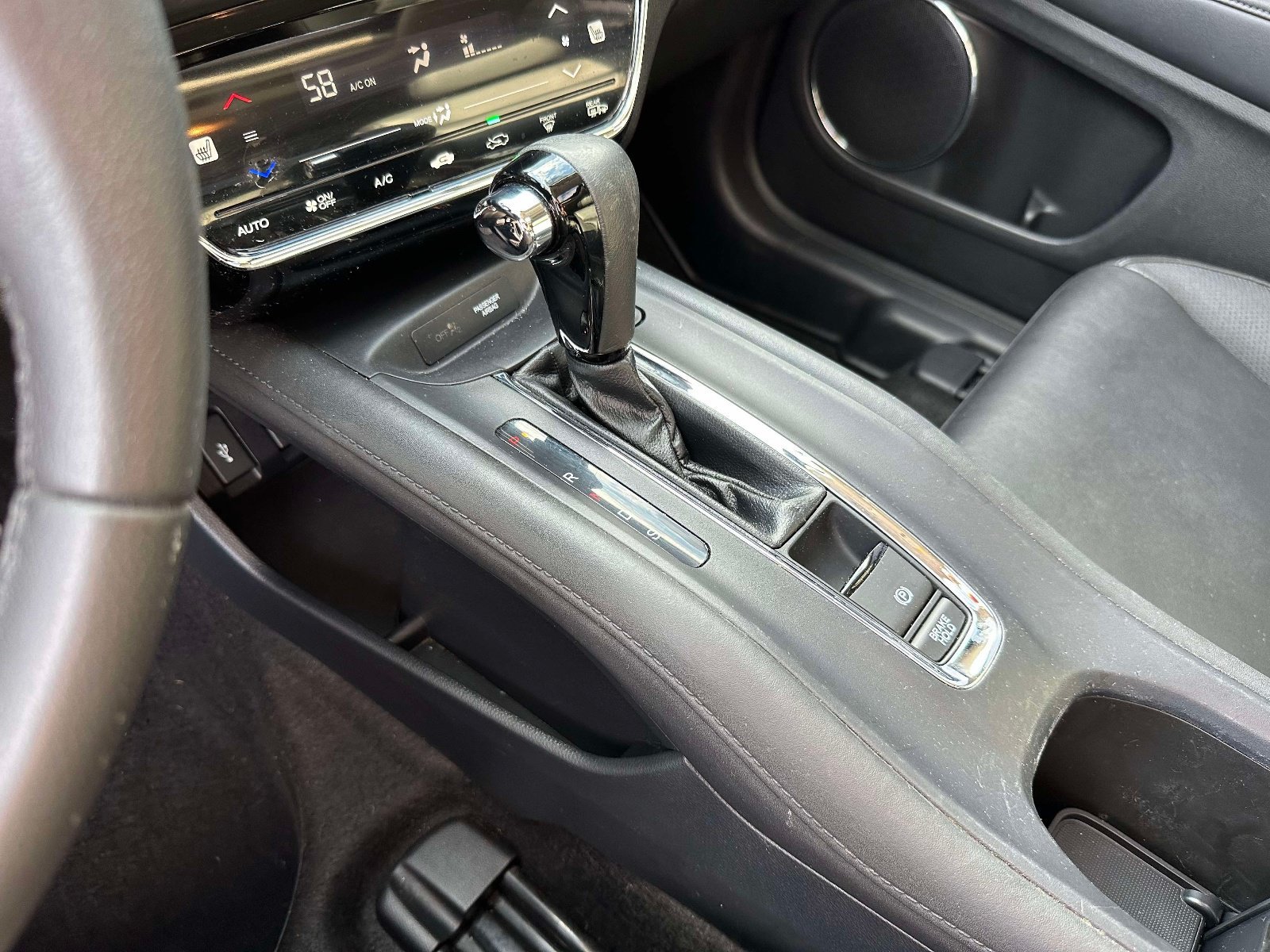 Used 2017 Honda HR-V EX-L image 19