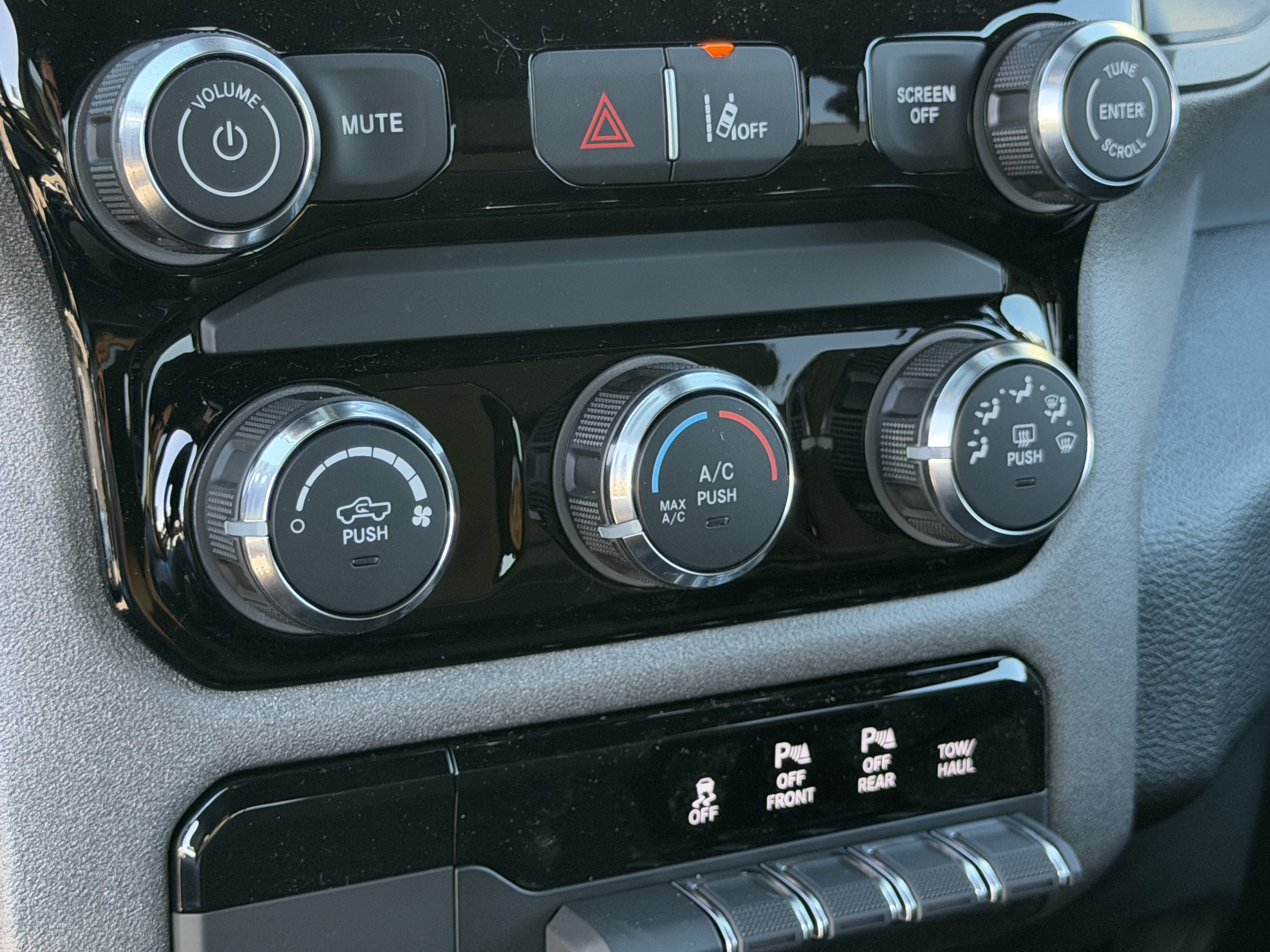 New 2026 RAM 1500 Express RWD image 27