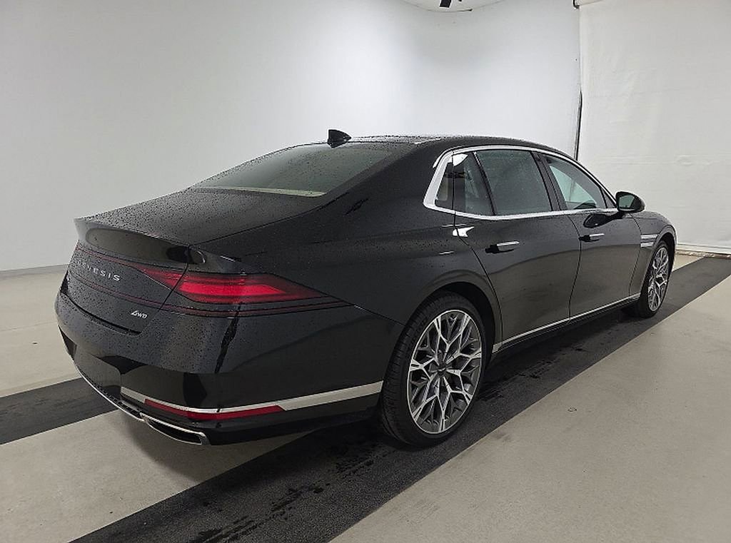 Used 2025 Genesis G90 3.5T AWD/4WD image 2