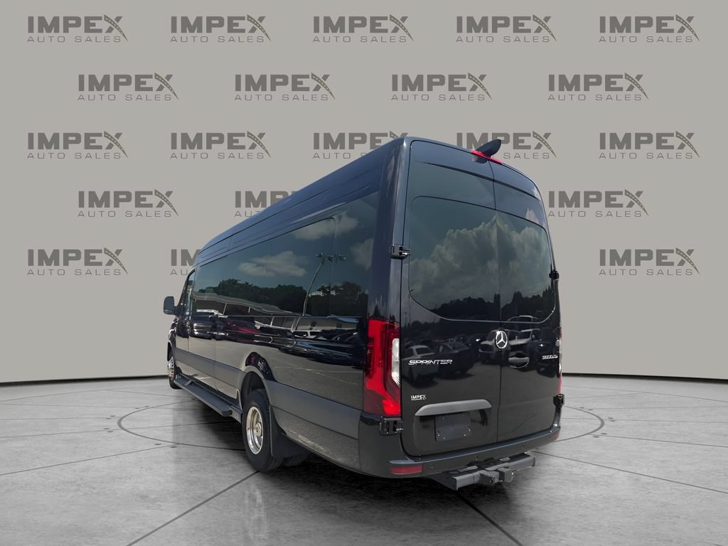Used 2024 Mercedes-Benz Sprinter 3500 image 3