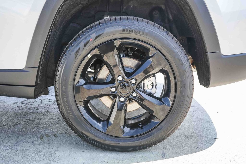 New 2026 Jeep Grand Cherokee Limited w/ Limited Altitude Package AWD/4WD image 12