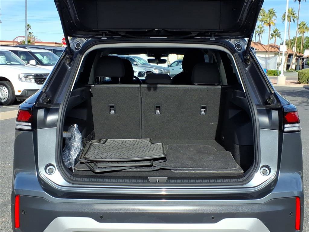 Certified 2025 Volkswagen Tiguan S image 17