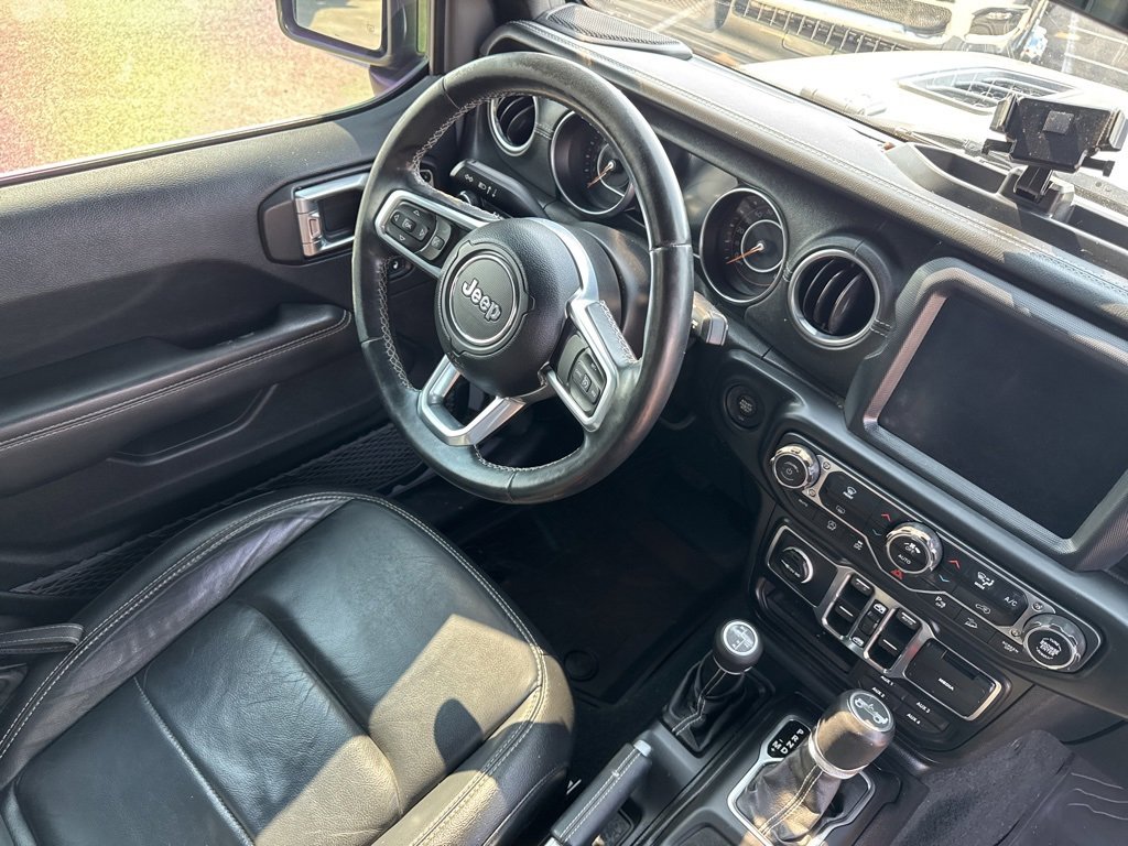 Used 2018 Jeep Wrangler Unlimited Sahara w/ Quick Order Package 24M Moab image 32