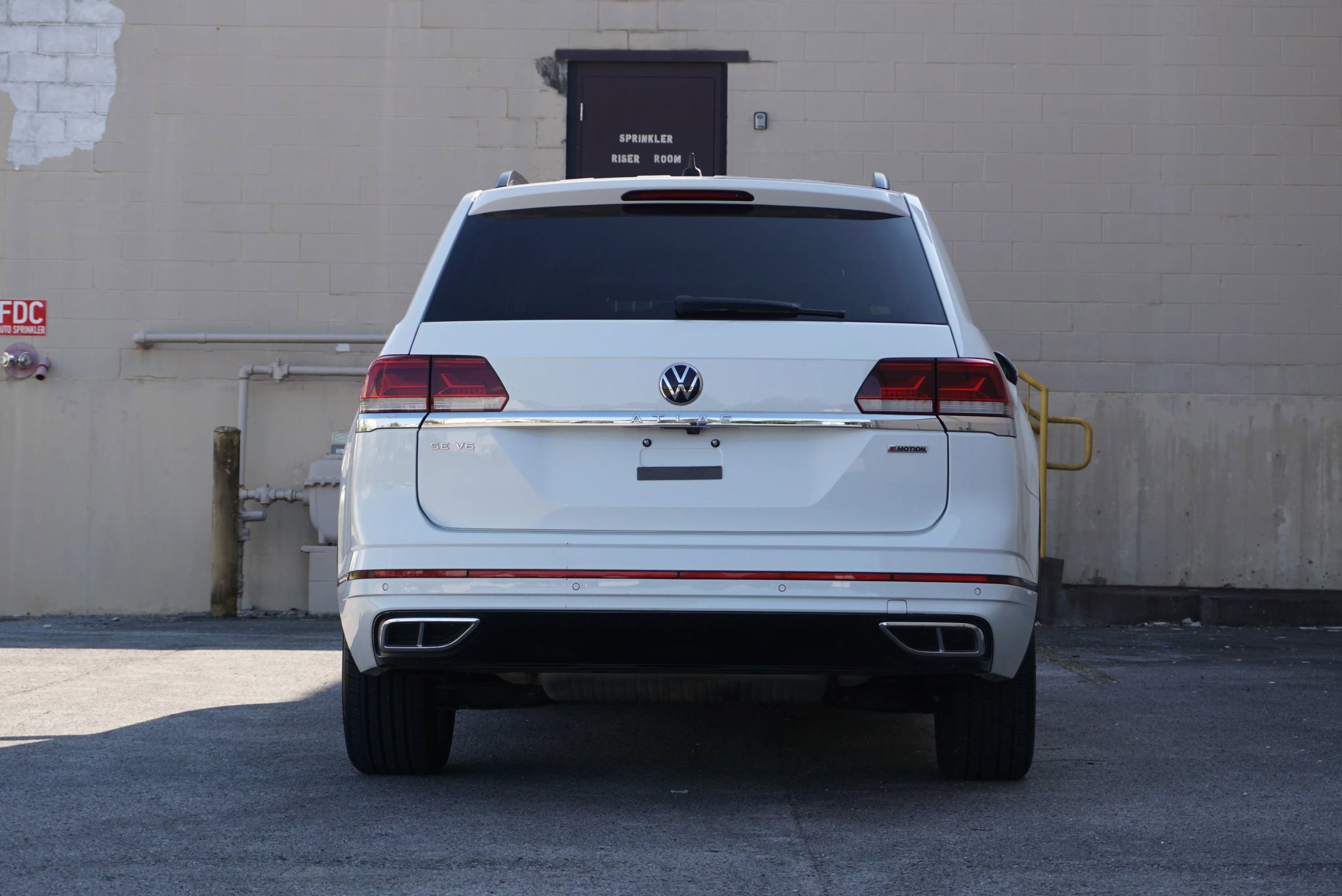 Used 2021 Volkswagen Atlas SE w/ Panoramic Sunroof Package image 6