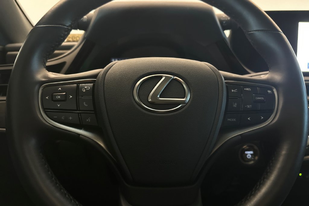 Certified 2025 Lexus ES 300h w/ Premium Package FWD image 22