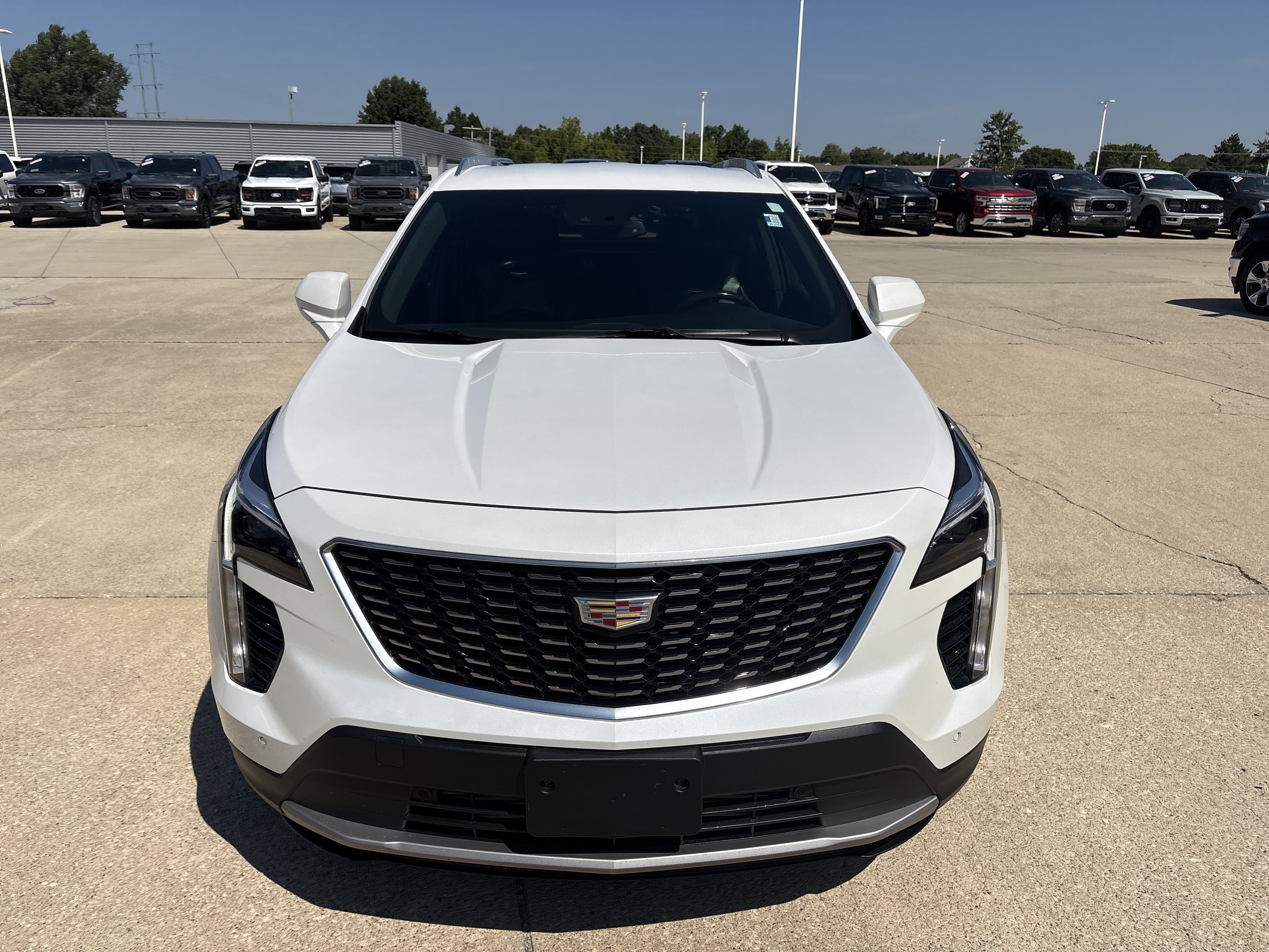 Used 2019 Cadillac XT4 Premium Luxury w/ Driver Assist Package FWD image 2