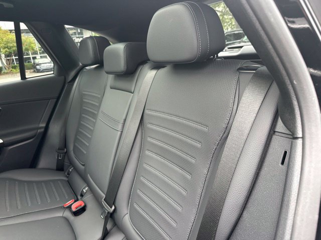 Used 2026 Mercedes-Benz GLC 300 4MATIC image 22