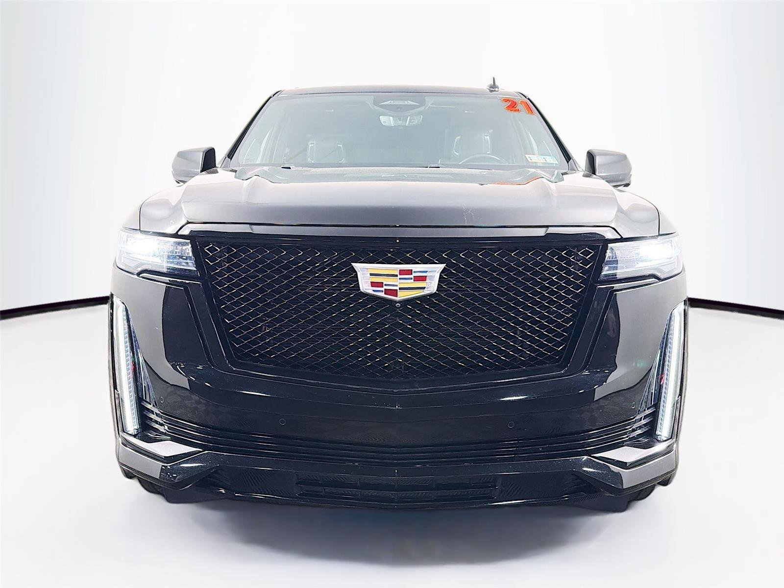 Used 2021 Cadillac Escalade Sport Platinum image 2