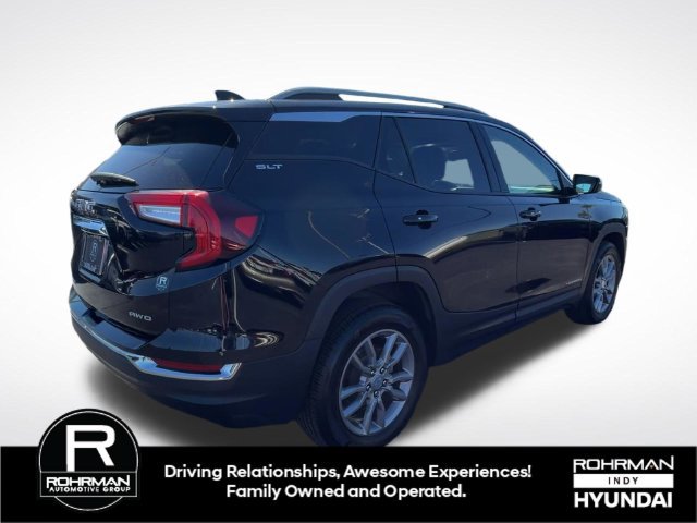 Used 2024 GMC Terrain SLT AWD/4WD image 9