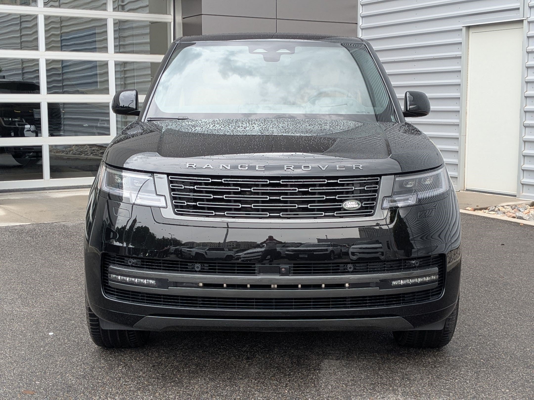 New 2026 Land Rover Range Rover SE AWD/4WD image 2