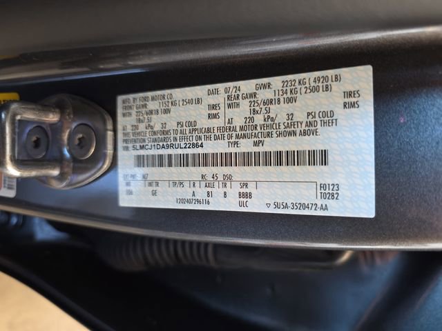 Used 2024 Lincoln Corsair AWD w/ Equipment Group 101A image 37