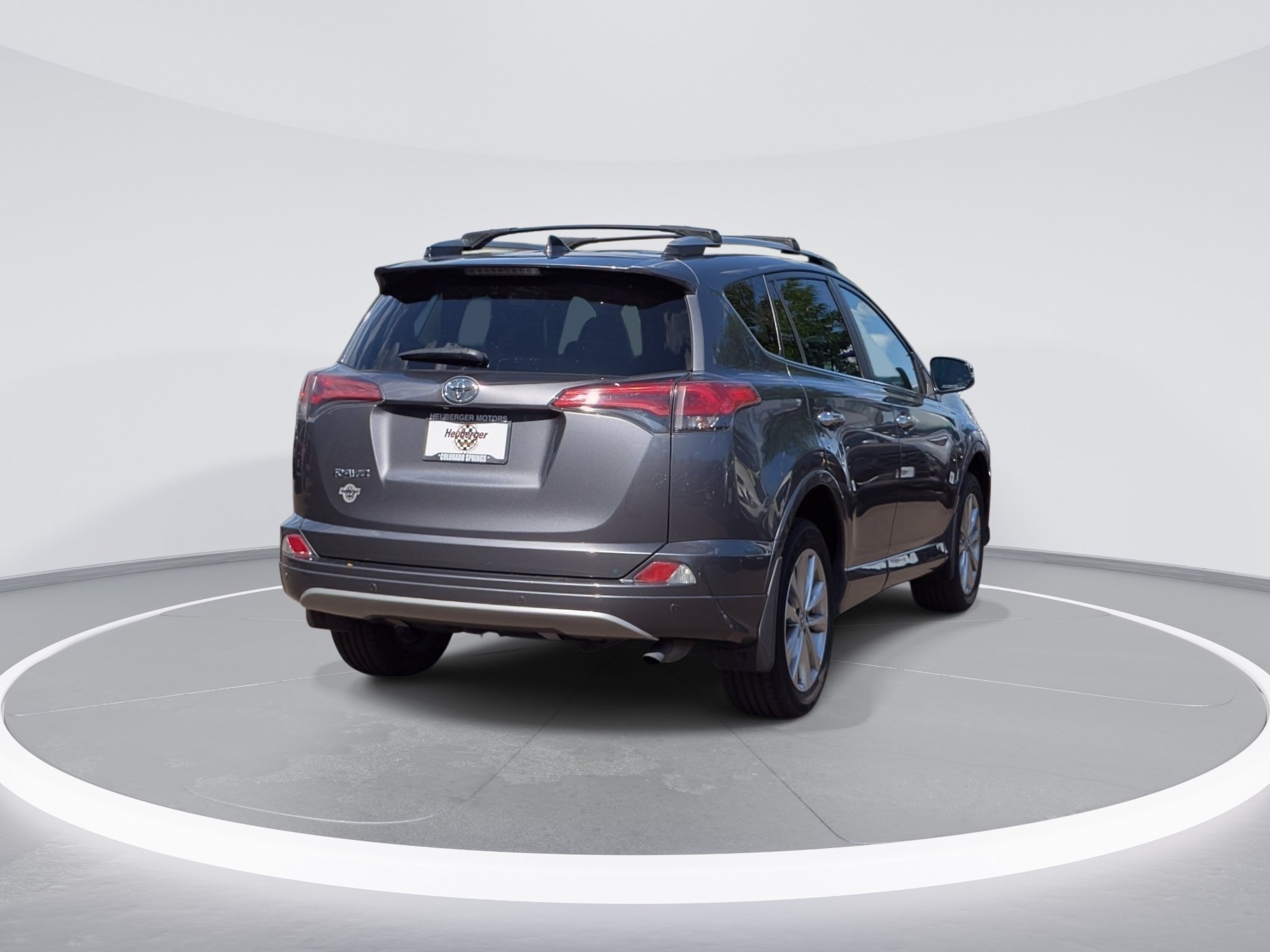 Used 2017 Toyota RAV4 Platinum AWD/4WD image 7