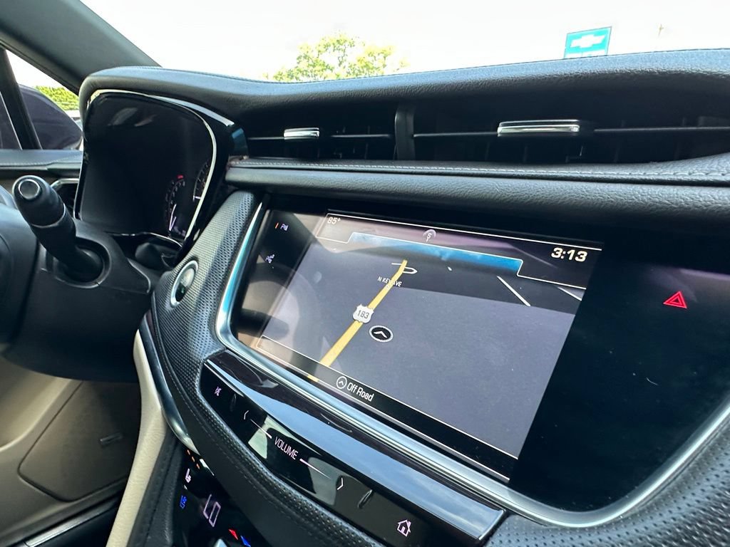 Used 2017 Cadillac XT5 Premium Luxury w/ Driver Assist Package FWD image 12